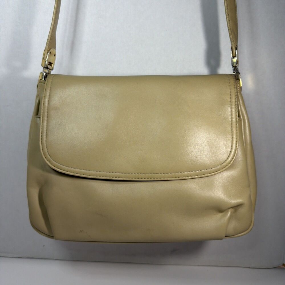 Tempo Beige Tan Leather Saddle Crossbody Messenger Satchel Bag Purse Boho Vtg